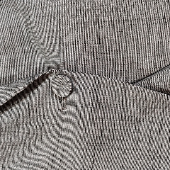 **5/$25** H&M Fitted Blazer - Picture 3 of 7